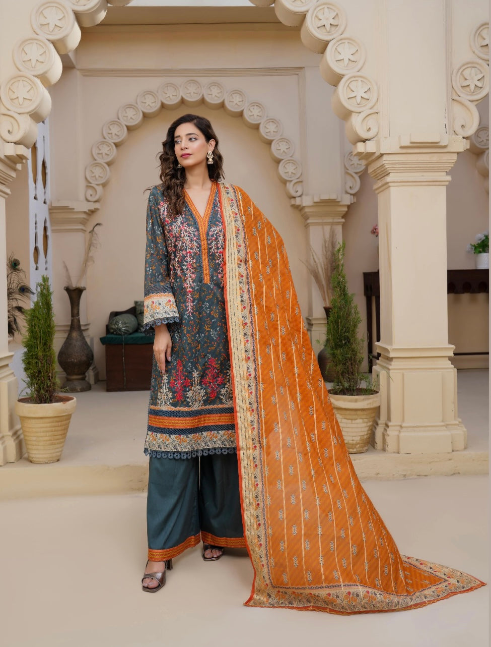 MUNIRA | EMBROIDERED LAWN READYMADE | MTL06