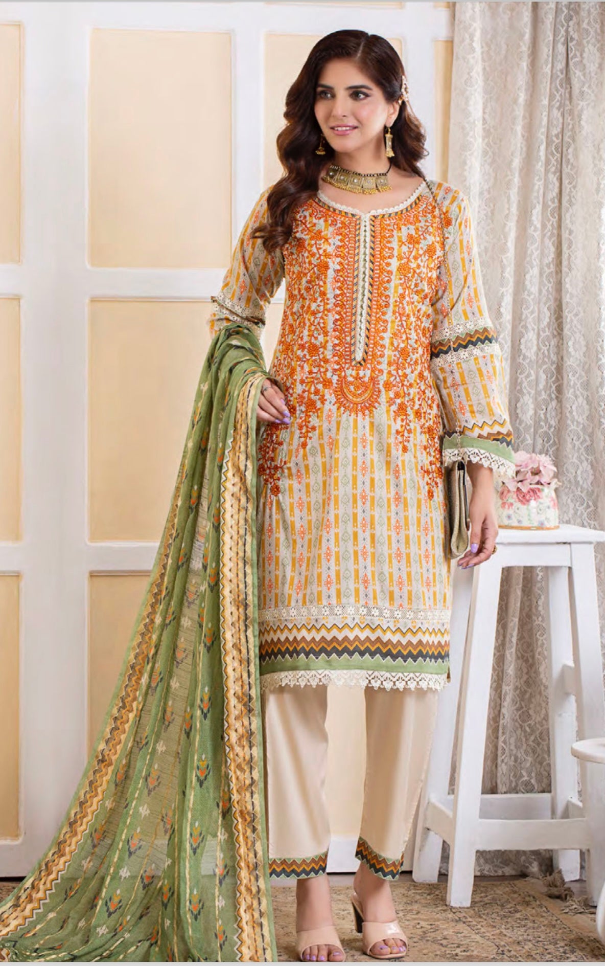 MUNIRA | EMBROIDERED LAWN READYMADE | MTL09