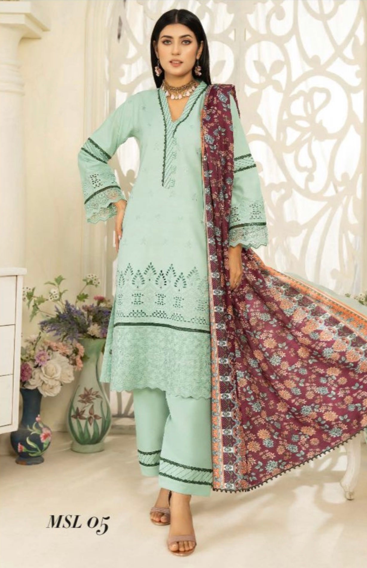 MUNIRA | EMBROIDERED DHANAK READYMADE | MLL04