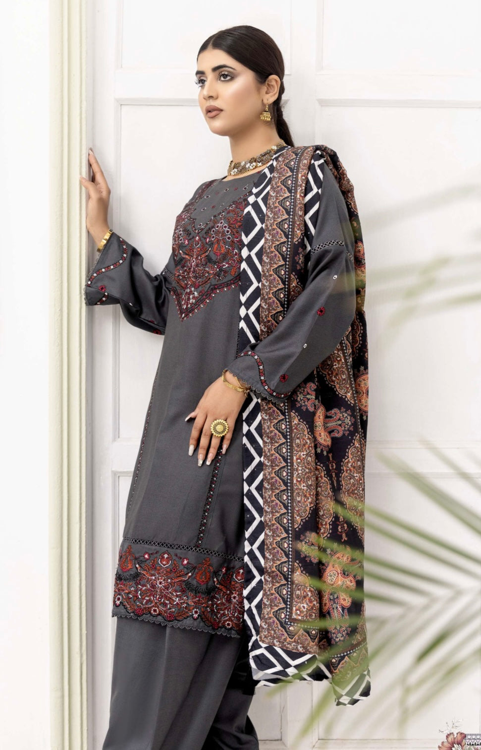 SIMRANS MAHI Dhanak Embroidered 3 Piece Winter Outfit With Shawl MSH04
