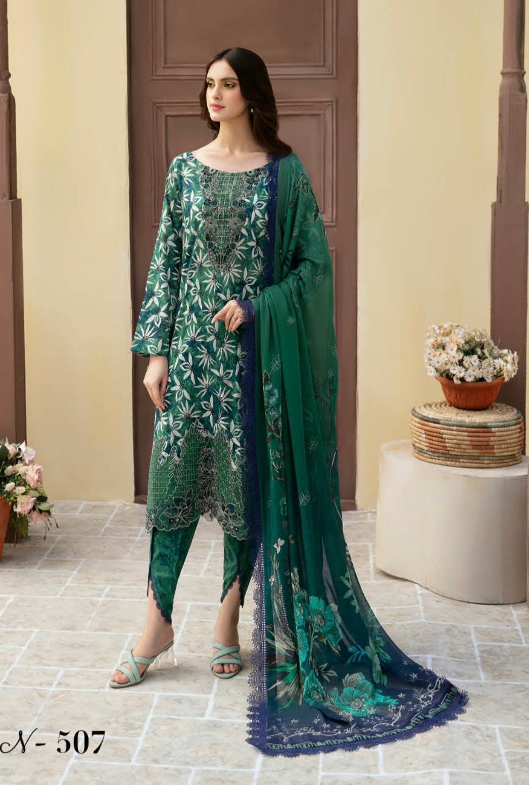 RAMSHA ‘RANGREZ’ | EMBROIDERED LAWN READYMADE | L1101