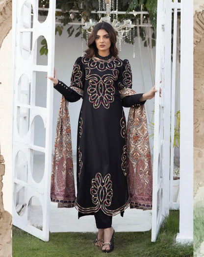 SIMRANS ‘NAKHRA’ | EMBROIDERED DHANAK 3PC READYMADE | SM324