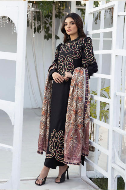 SIMRANS ‘NAKHRA’ | EMBROIDERED DHANAK 3PC READYMADE | SM324