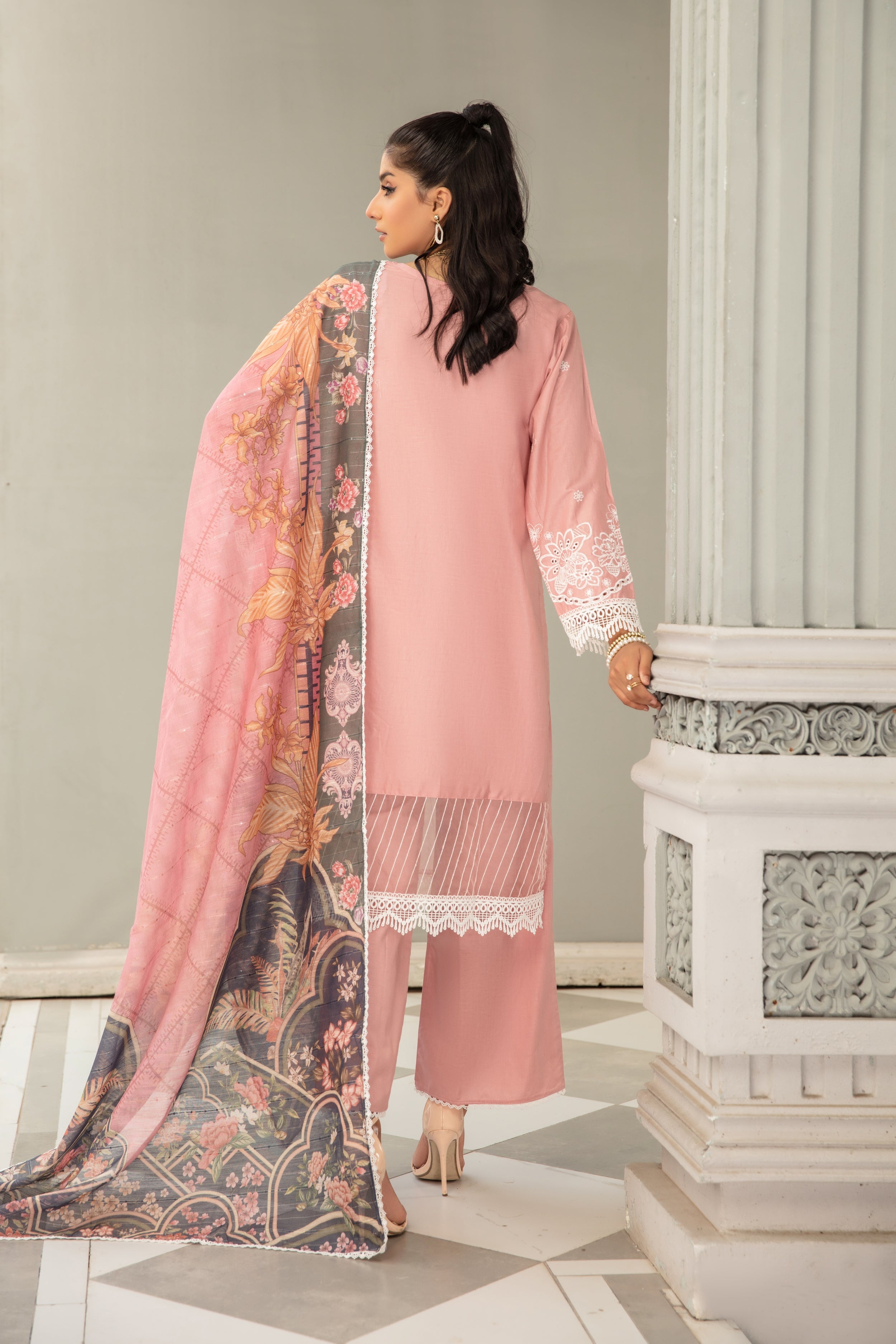 SIMRANS ‘KOHAAR’ | EMBROIDERED CHIKENKARI 3PC READYMADE | SM462