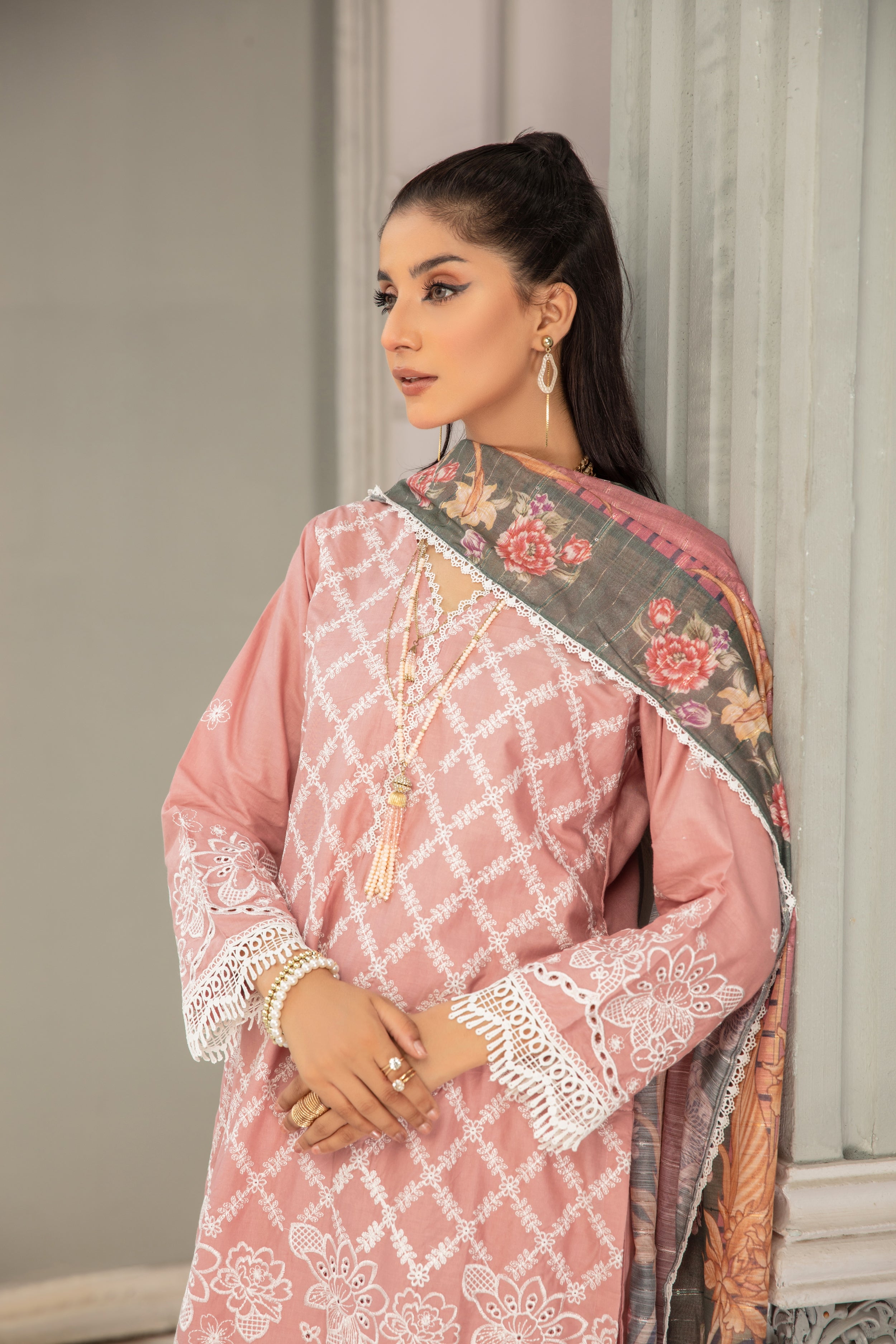 SIMRANS ‘KOHAAR’ | EMBROIDERED CHIKENKARI 3PC READYMADE | SM462