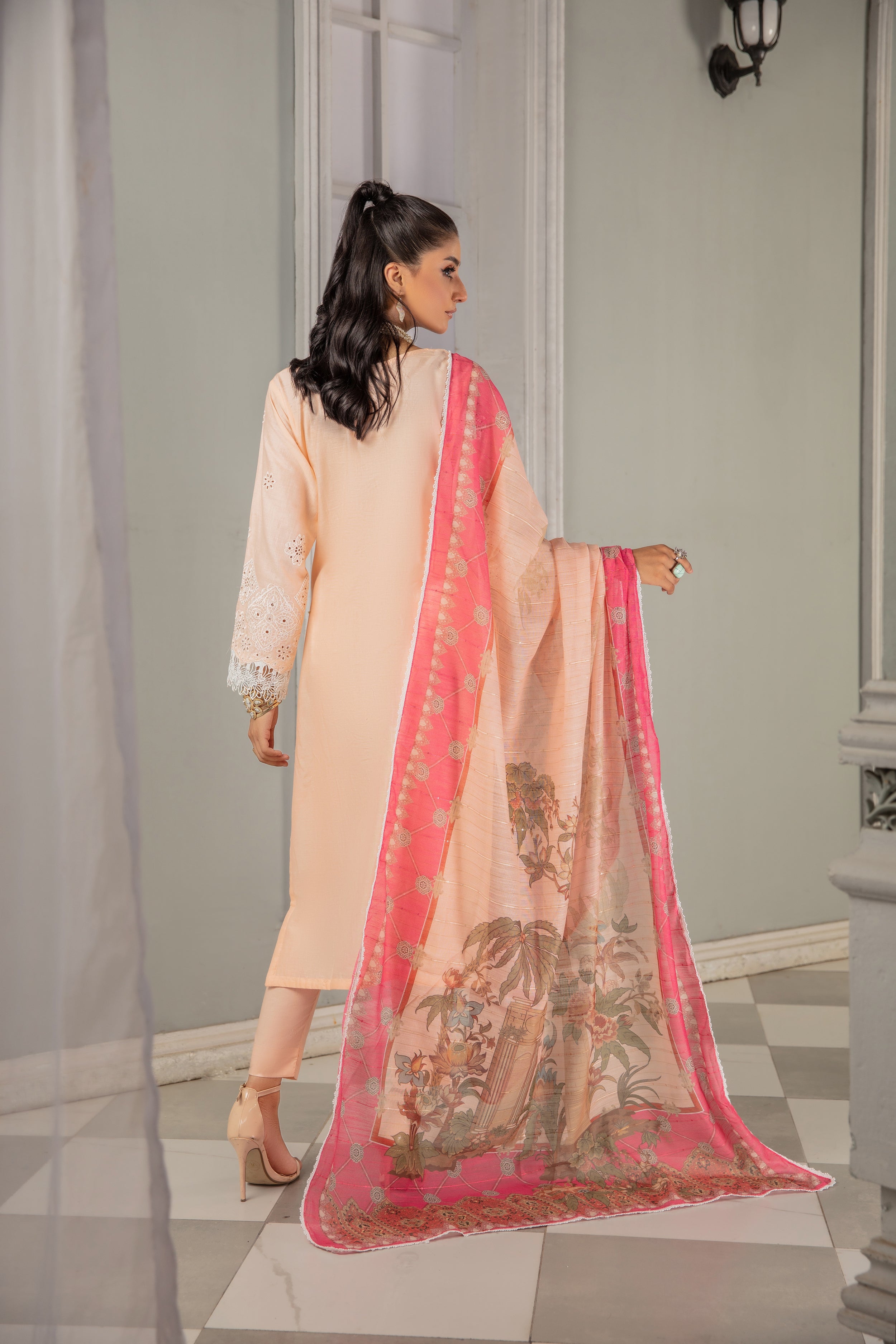 SIMRANS ‘KOHAAR’ | EMBROIDERED CHIKENKARI 3PC READYMADE | SM463