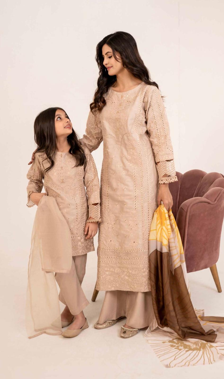 SIMRANS CHICKNKARI MOTHER & DAUGHTER/kids 3PC READYMADE SM444