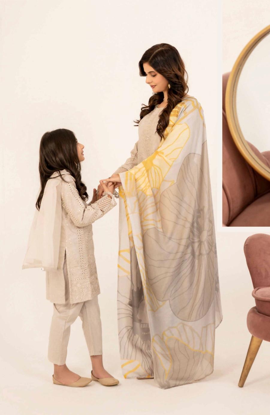 SIMRANS CHICKNKARI MOTHER & DAUGHTER/kids 3PC READYMADE SM446