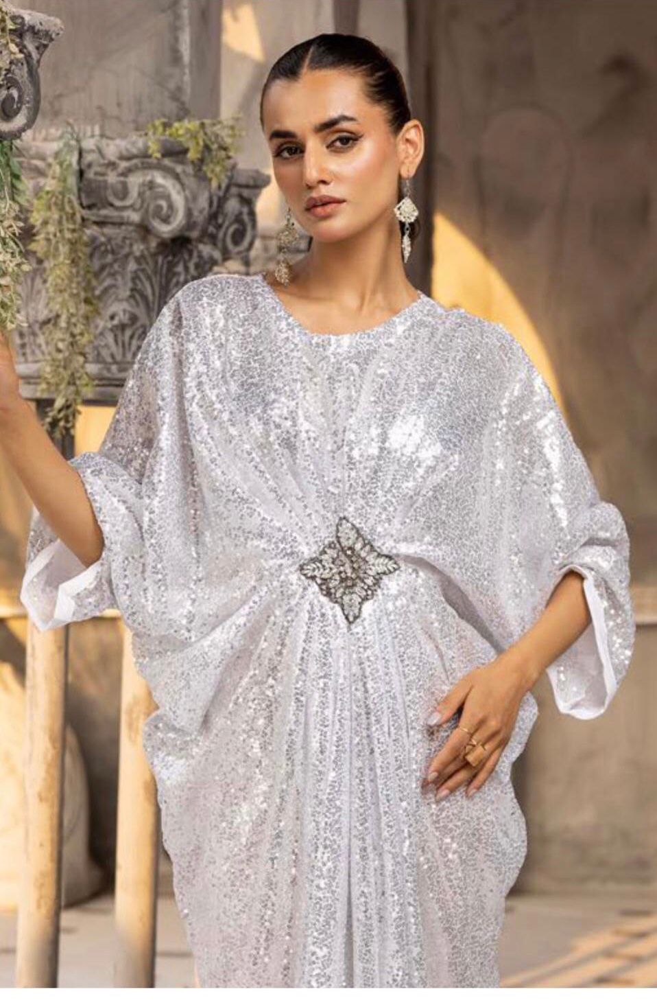 SIMRANS Moonlight sequence embroidered kaftan White